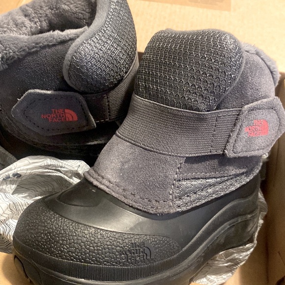 North face Snow boots(toddlers) - Picture 2 of 5